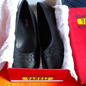 NIB Vaneli black woven leather flats 9 1/2M